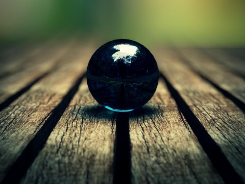 Blue nature wood balls focus globes deck marble globe 2560x1920