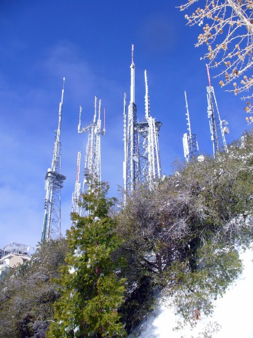 mt-wilson-antenna-farm-winter-wallpaper.jpg